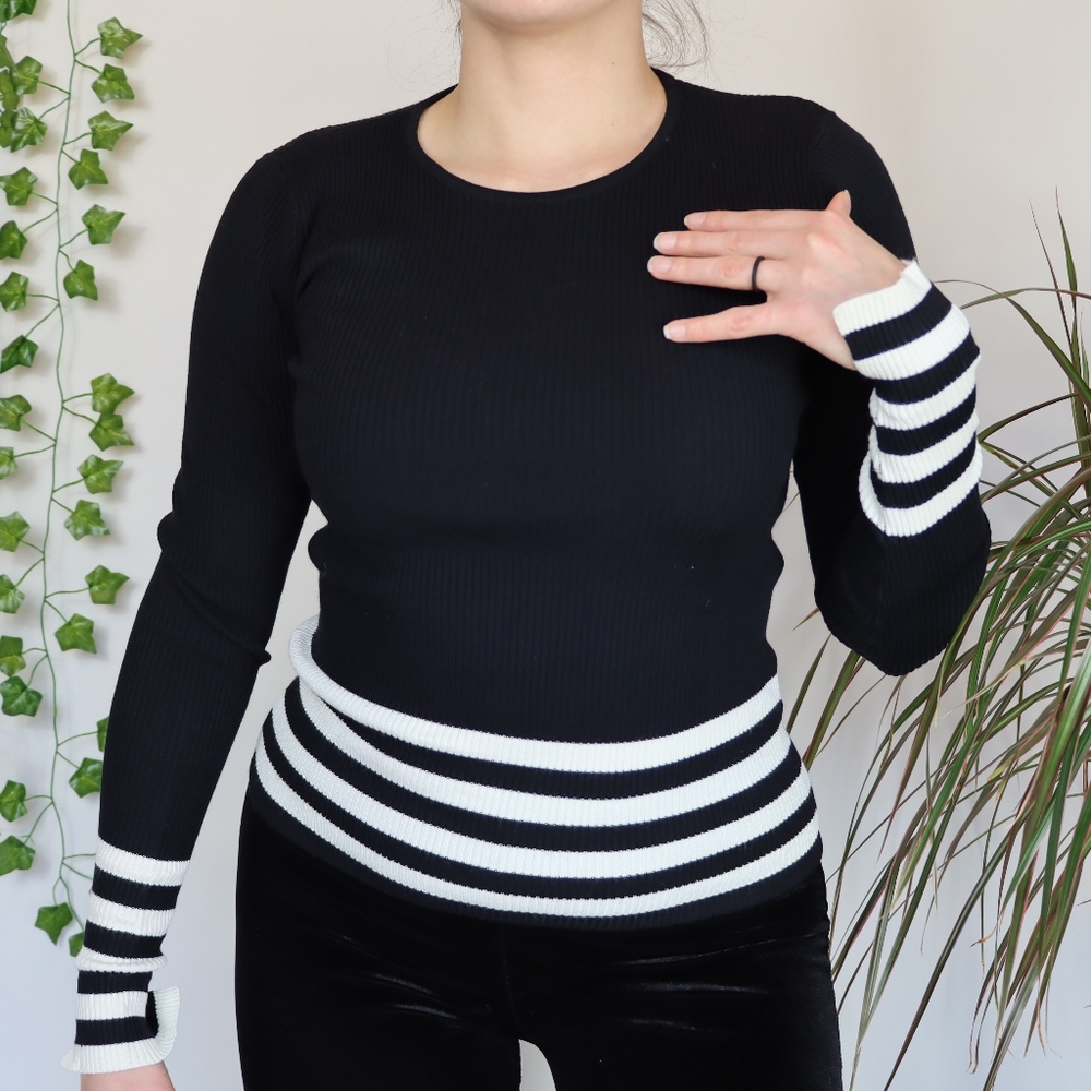 Zara Ribbed Sweater Top - Picture 2 of 5